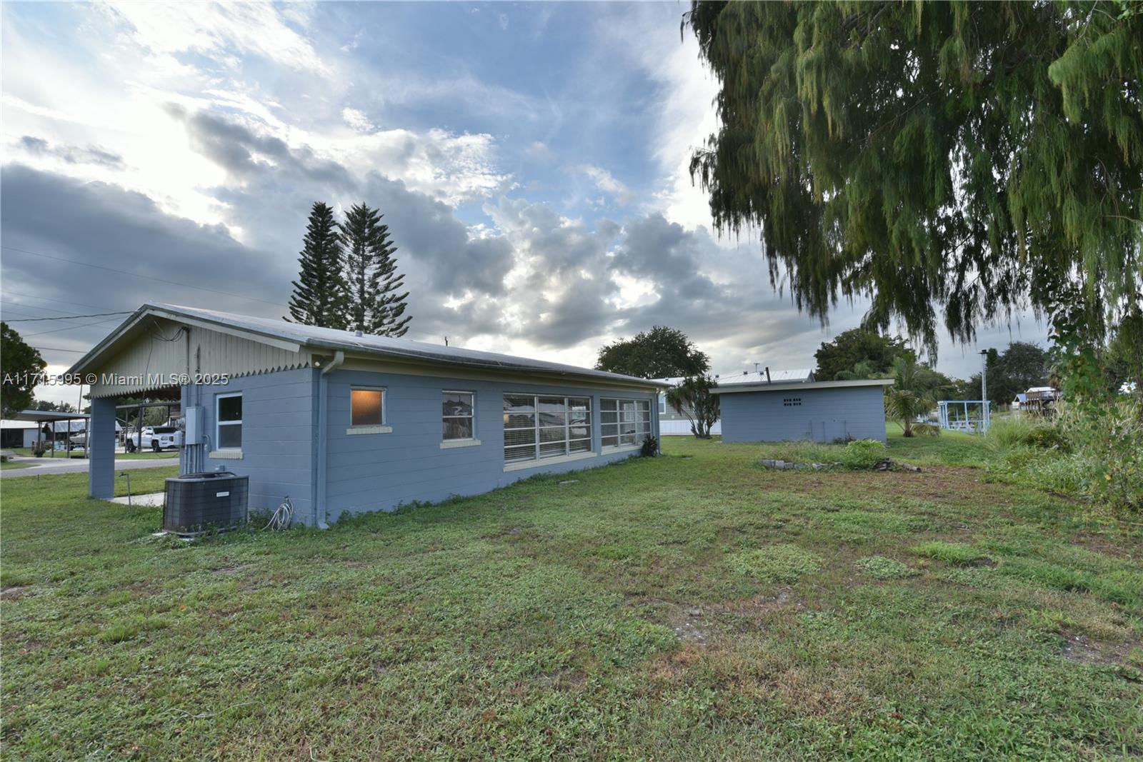 Picture of 1247 6Th St, Bulkhead Ridge, FL 34974