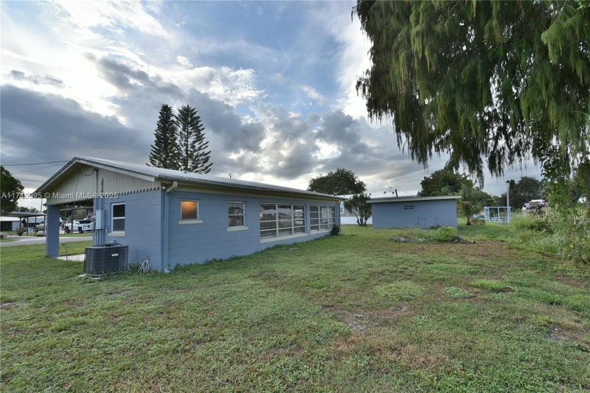 Picture of 1247 6Th St, Bulkhead Ridge FL 34974