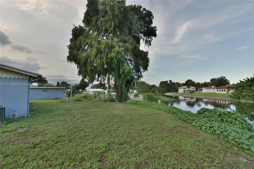 Picture of 1247 6Th St, Bulkhead Ridge FL 34974