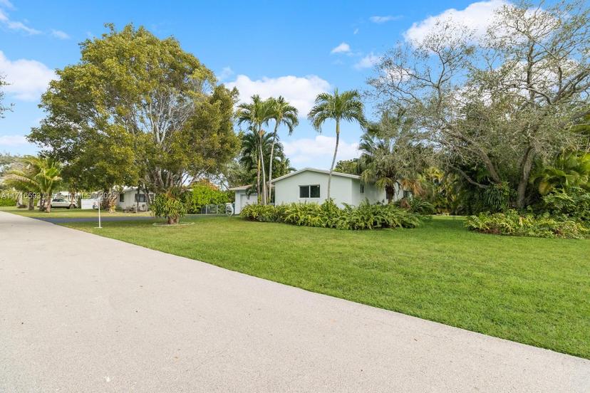 Picture of 16941 SW 88Th Avenue, Palmetto Bay FL 33157