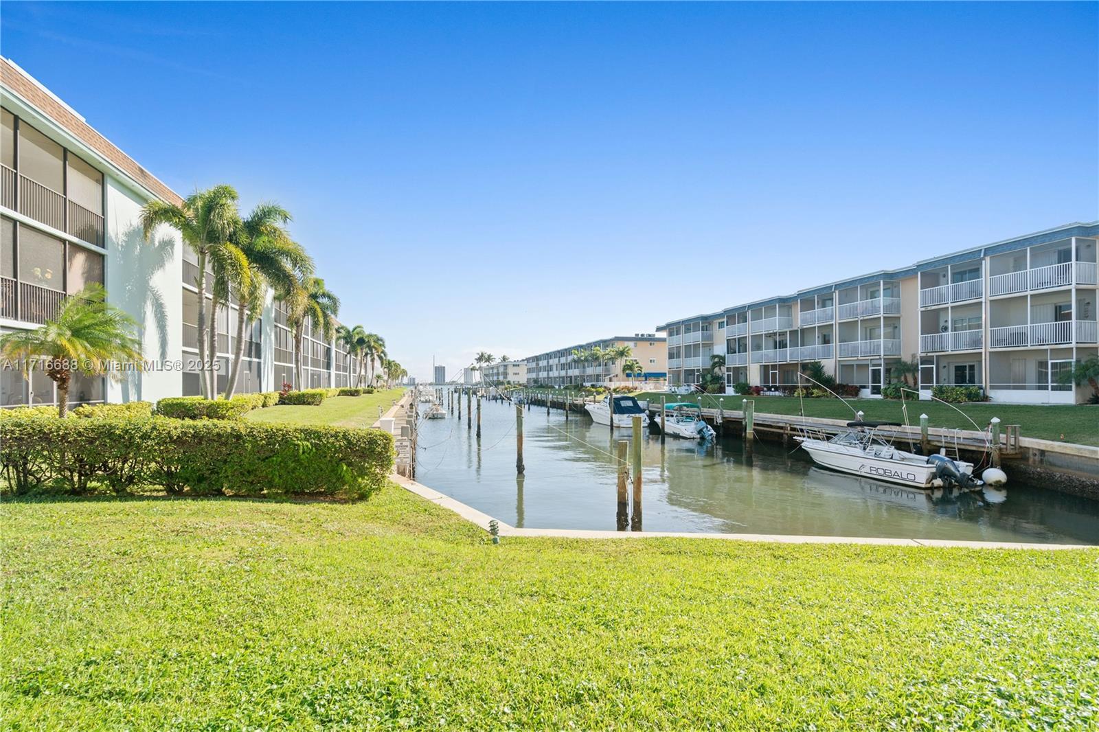 Picture of 236 Castlewood Dr # 301, North Palm Beach, FL 33408