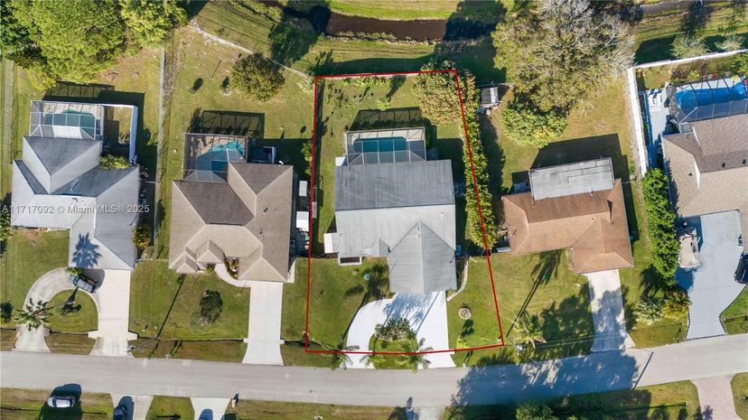 Picture of 2581 SE Caladium Ave, Port St. Lucie FL 34952