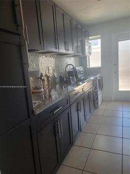 Picture of 1450 NE 170Th St # 211, North Miami Beach, FL 33162