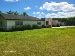 Picture of 8000 SW 184Th St, Cutler Bay, FL 33157