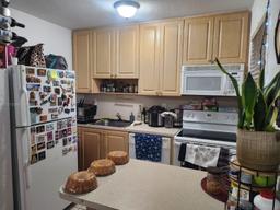 Picture of 110 SE 2Nd St # 210, Hallandale Beach, FL 33009