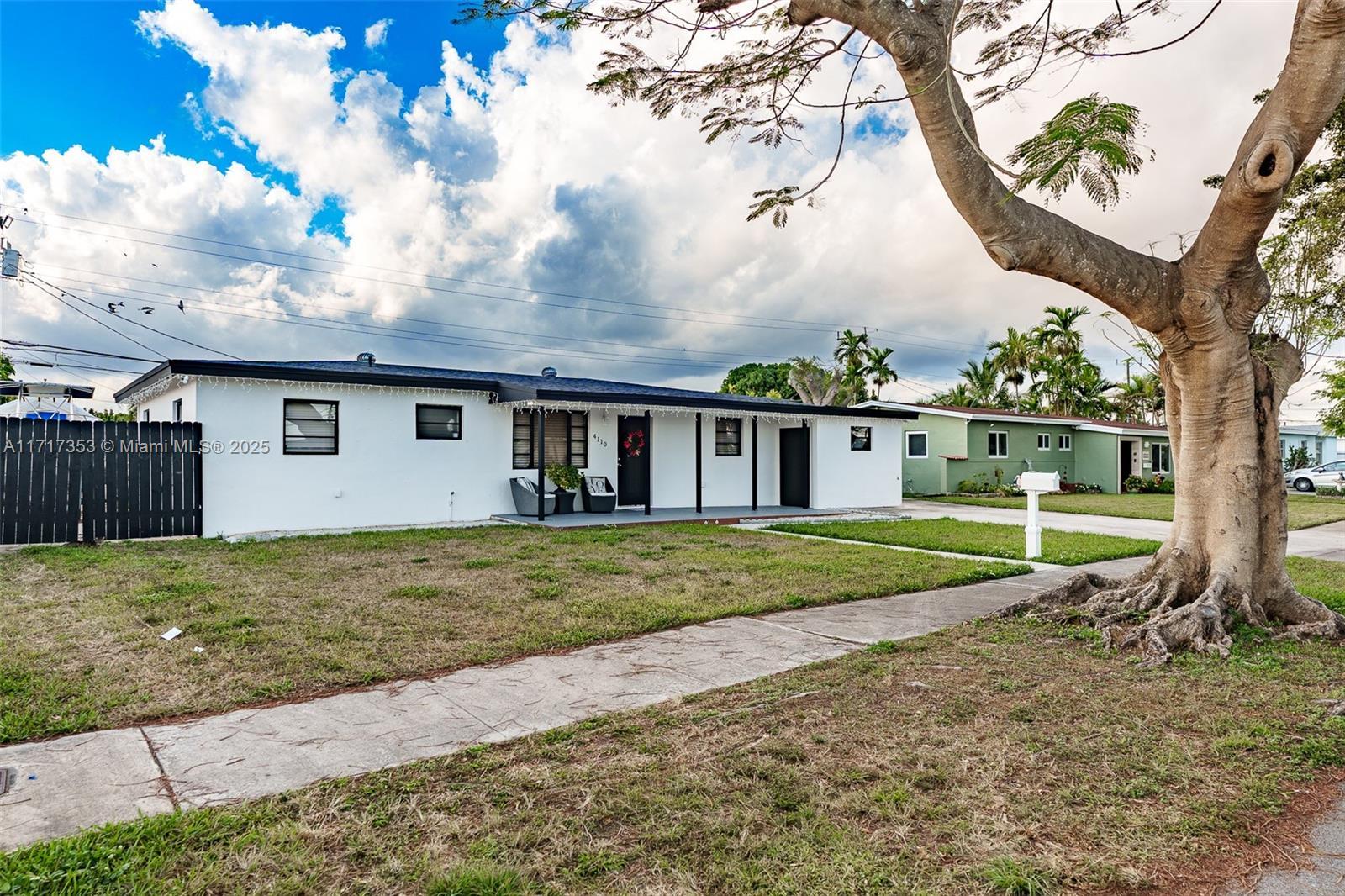 Picture of 4110 SW 97Th Pl, Miami, FL 33165