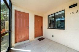 Picture of 369 Lakeview Dr # 102, Weston, FL 33326