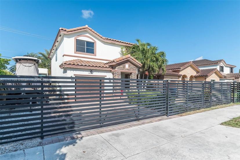 Picture of 13335 SW 268Th Ter, Homestead FL 33032