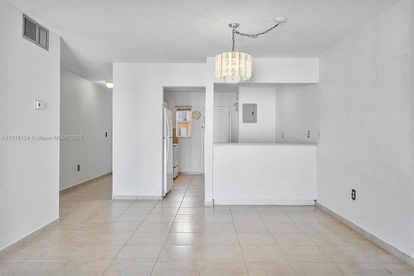 Picture of 1950 W 54Th St # 222, Hialeah FL 33012