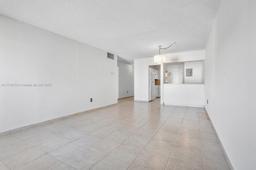 Picture of 1950 W 54Th St # 222, Hialeah, FL 33012