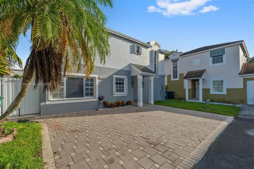 Picture of 14725 SW 90Th Ter, Miami FL 33196