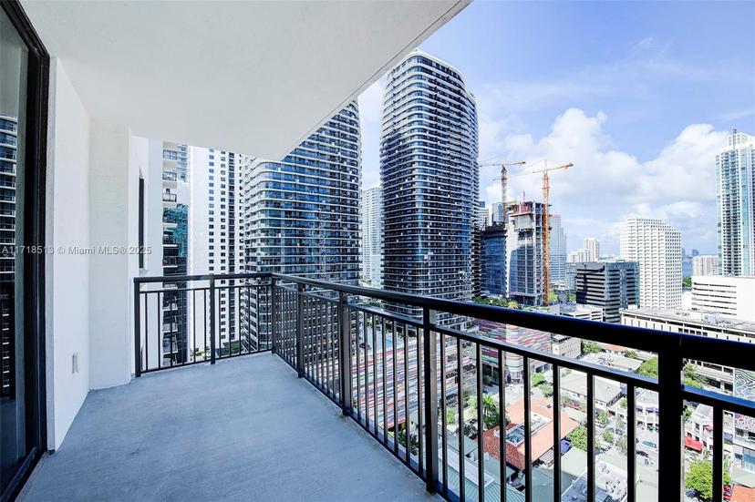 Picture of 999 SW 1St Ave # 2402, Miami FL 33130