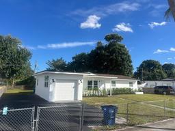 Picture of 17411 NW 46Th Ave, Miami Gardens, FL 33055