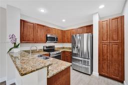 Picture of 225 Las Brisas Cir, Sunrise, FL 33326