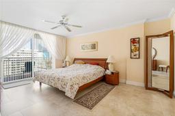 Picture of 1849 S Ocean Dr # 905, Hallandale Beach, FL 33009