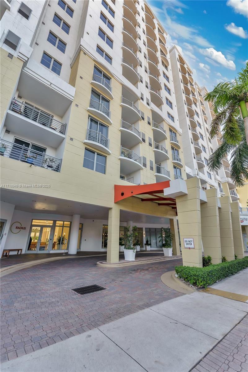 Picture of 1830 Radius Dr # 418, Hollywood, FL 33020