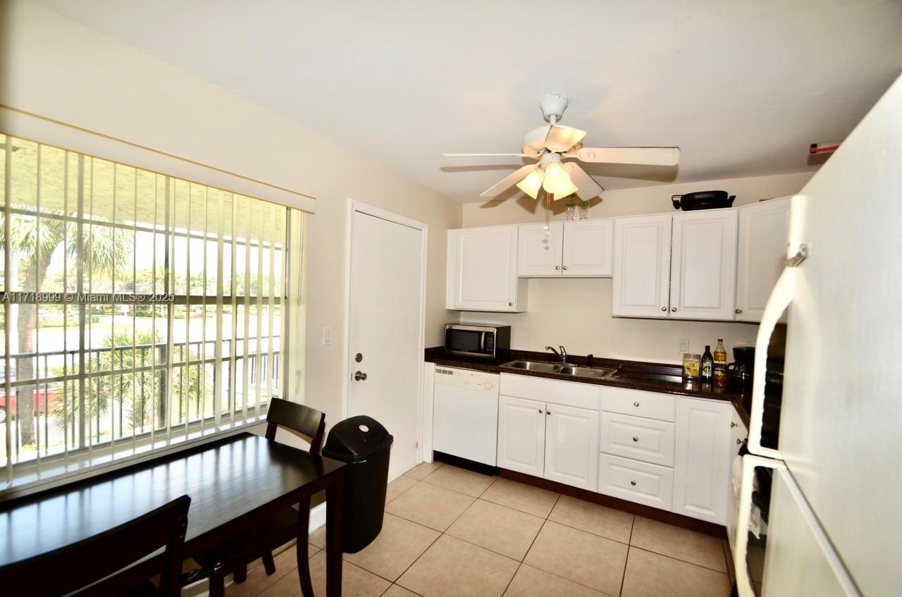 Picture of 8900 W Sample Road # 204, Coral Springs, FL 33065