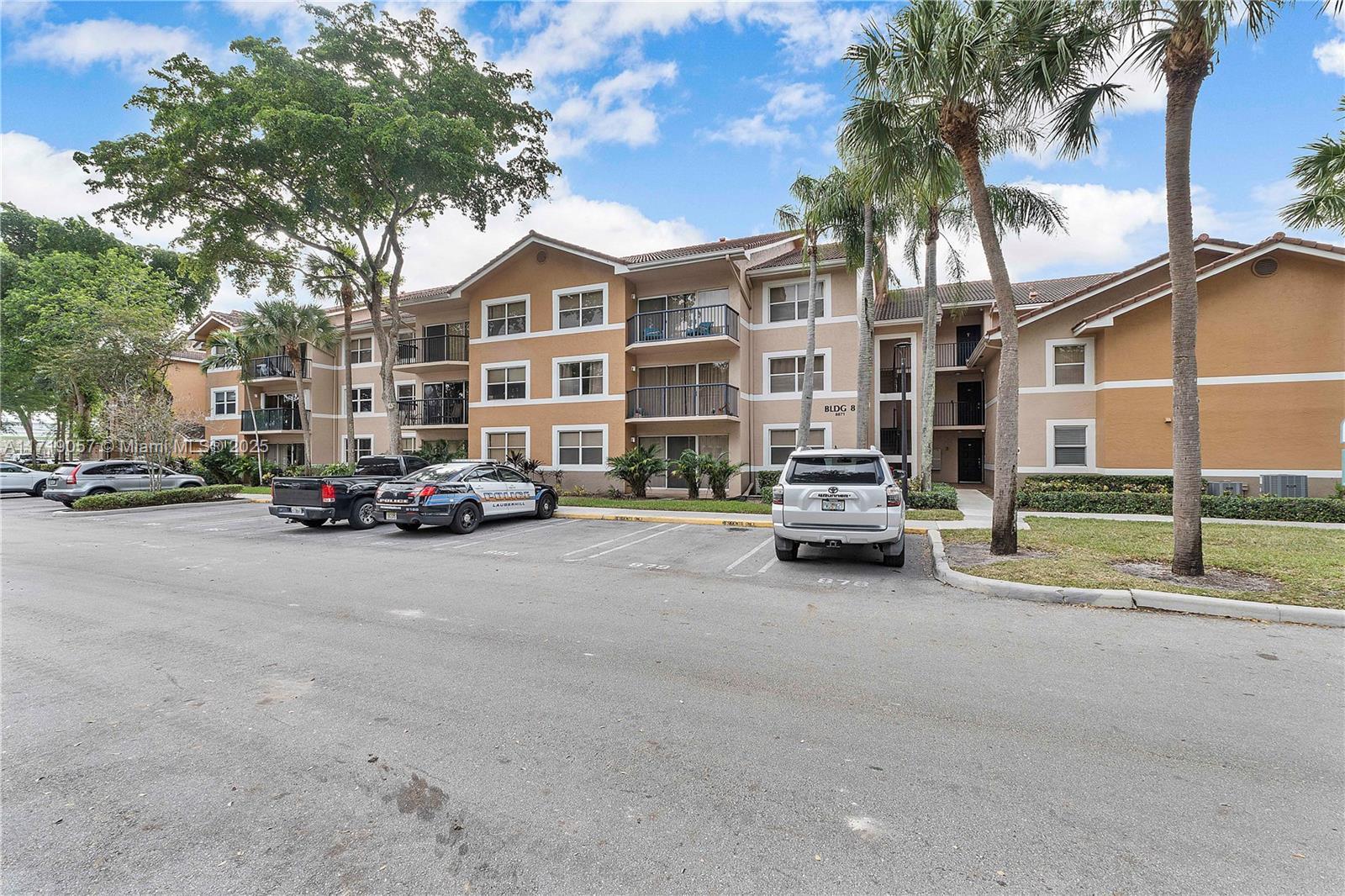 Picture of 8871 Wiles Rd # 204, Coral Springs, FL 33067