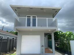 Picture of 2250 W 5Th Way, Hialeah, FL 33010