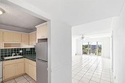 Picture of 4650 Washington St # 504, Hollywood, FL 33021