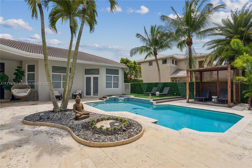 Picture of 1371 Victoria Isle Dr, Weston FL 33327