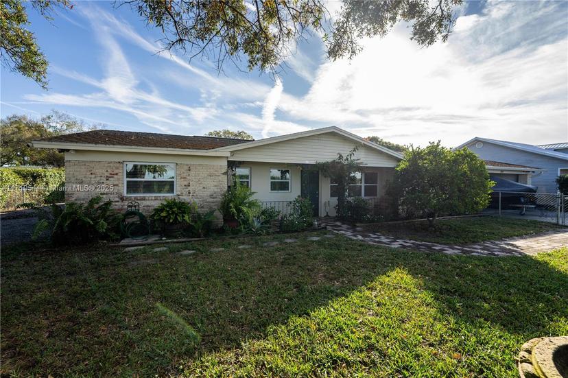 Picture of 204 Flagler Street, Clewiston FL 33440