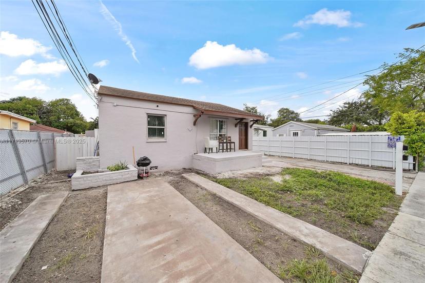 Picture of 2286 NW 35Th St, Miami FL 33142