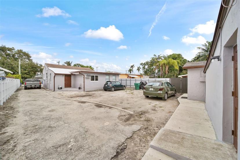 Picture of 2286 NW 35Th St, Miami FL 33142