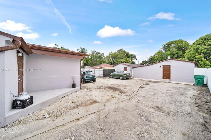 Picture of 2286 NW 35Th St, Miami FL 33142