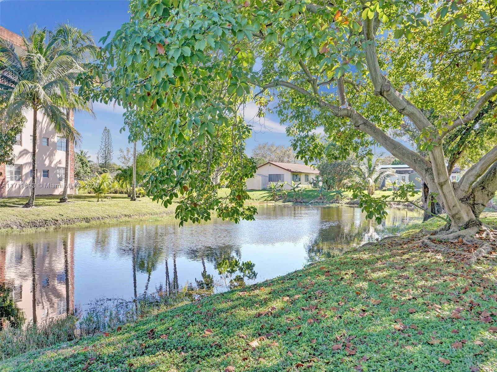 Picture of 2800 NW 47Th Ter # 407B, Lauderdale Lakes, FL 33313