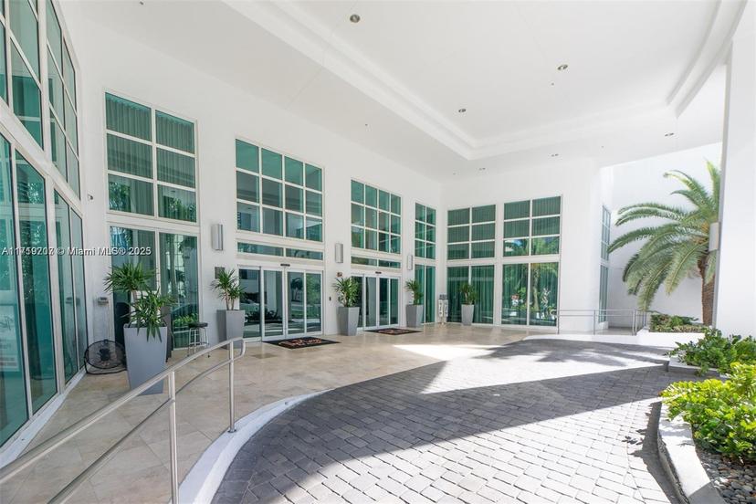 Picture of 951 Brickell Ave # 3303, Miami FL 33131