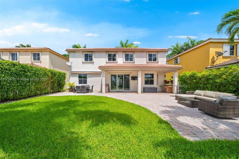 Picture of 930 Lavender Cir, Weston FL 33327