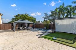 Picture of 9800 NW 10Th Ter, Miami, FL 33172