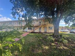 Picture of 20327 NE 2Nd Ave # 17, Miami, FL 33179