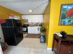 Picture of 20327 NE 2Nd Ave # 17, Miami, FL 33179