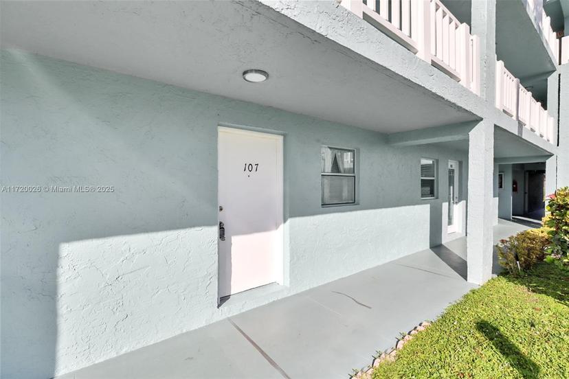 Picture of 606 SW Natura Blvd # 107, Deerfield Beach FL 33441