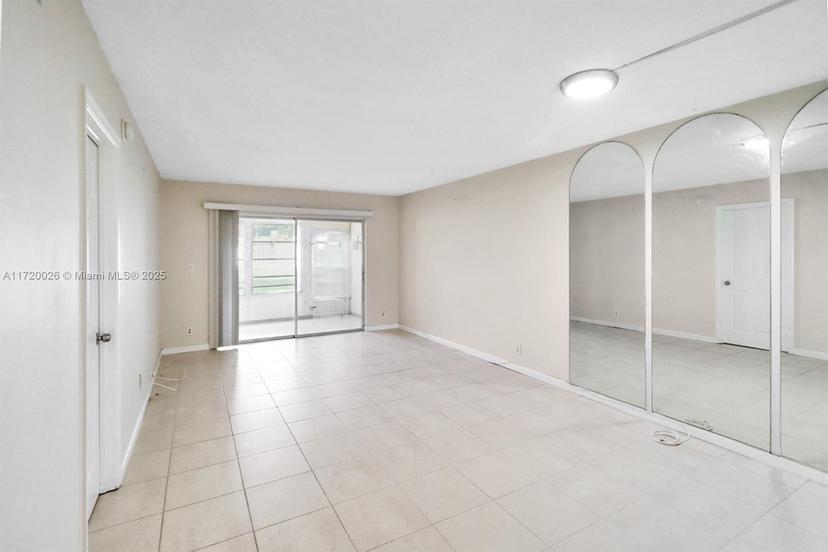 Picture of 606 SW Natura Blvd # 107, Deerfield Beach FL 33441