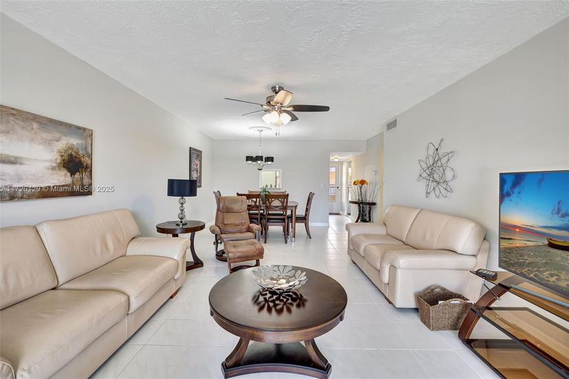 Picture of 2811 Somerset Dr # 203, Lauderdale Lakes FL 33311