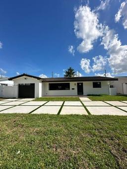 Picture of 4901 Washington St, Hollywood, FL 33021