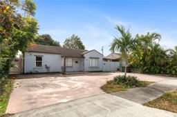 Picture of 840 NE 4Th Pl, Hialeah, FL 33010