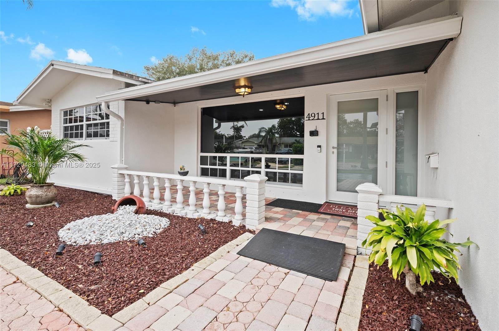 Picture of 4911 SW 29Th Ter, Dania Beach, FL 33312