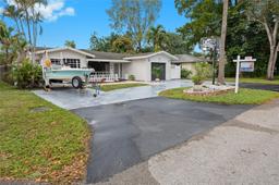 Picture of 4911 SW 29Th Ter, Dania Beach, FL 33312