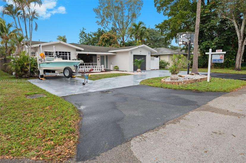 Picture of 4911 SW 29Th Ter, Dania Beach FL 33312