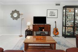 Picture of 1422 Hayes St # 5, Hollywood, FL 33020