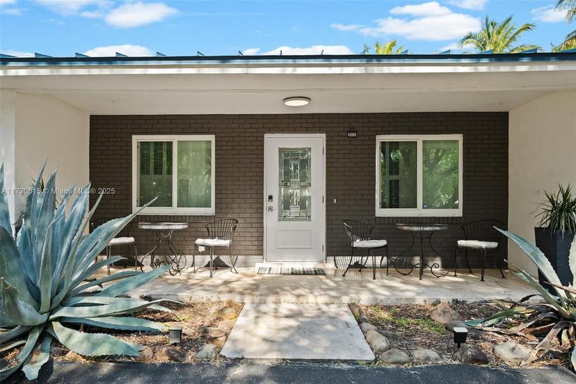 Picture of 1031 Redbird Ave, Miami Springs FL 33166