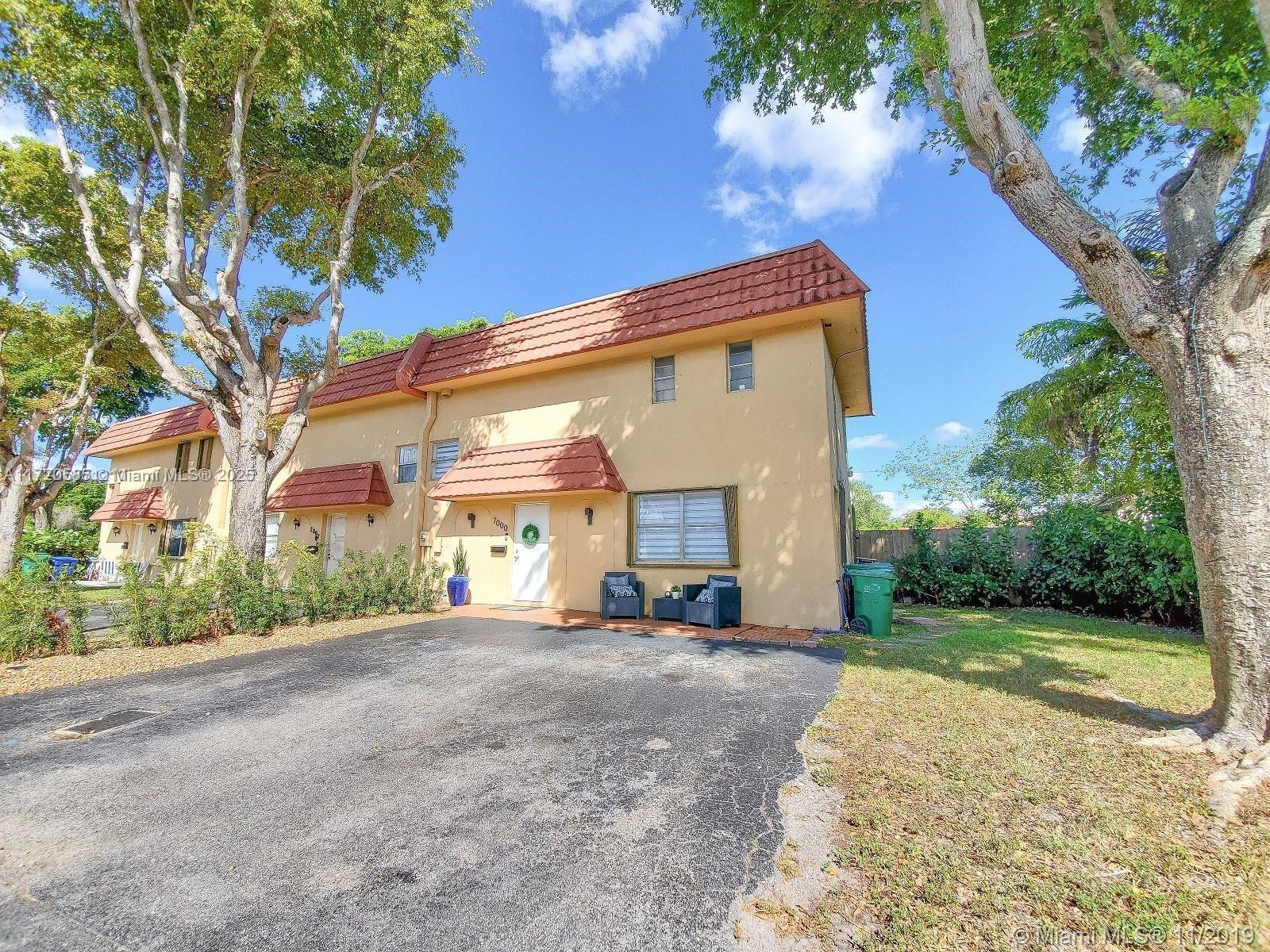 Picture of 7000 NW 169Th St, Hialeah, FL 33015