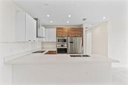 Picture of 718 Valencia Ave # 408, Coral Gables, FL 33134