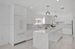 Picture of 761 Ridgewood Rd, Key Biscayne, FL 33149