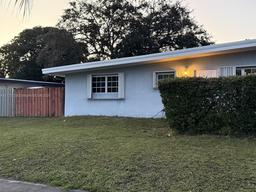 Picture of 2055 NE 186Th Dr, North Miami Beach, FL 33179