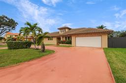 Picture of 7205 N Augusta Dr, Hialeah, FL 33015